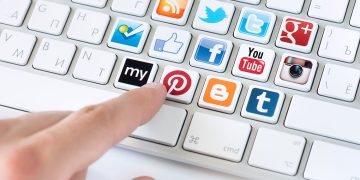 How to Navigate Social Media for Small Business